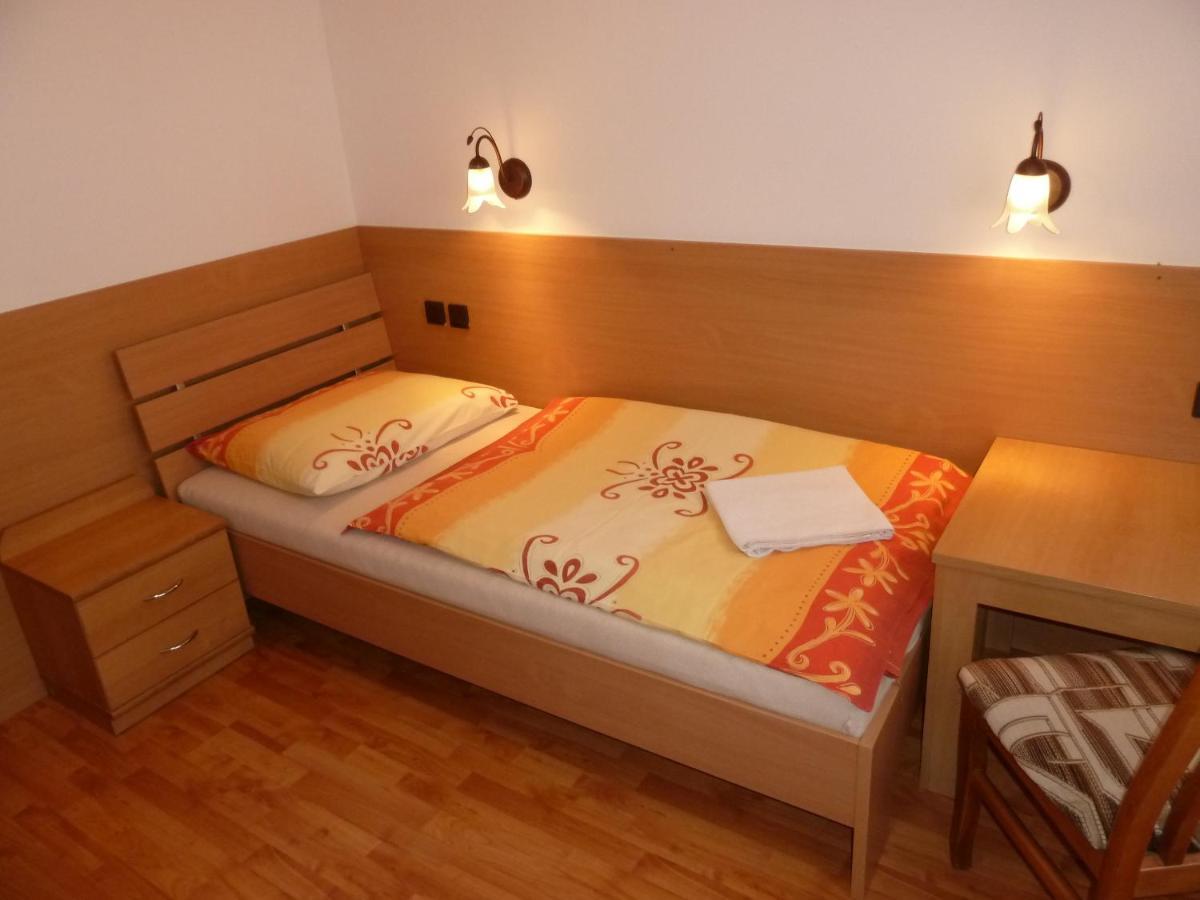 Hotel David Velke Bosany Dış mekan fotoğraf